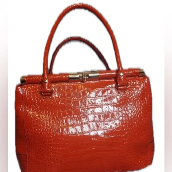 Kate Spade Red/Orange Knightsbridge Constance Shoulder Bag Comes with/care card.